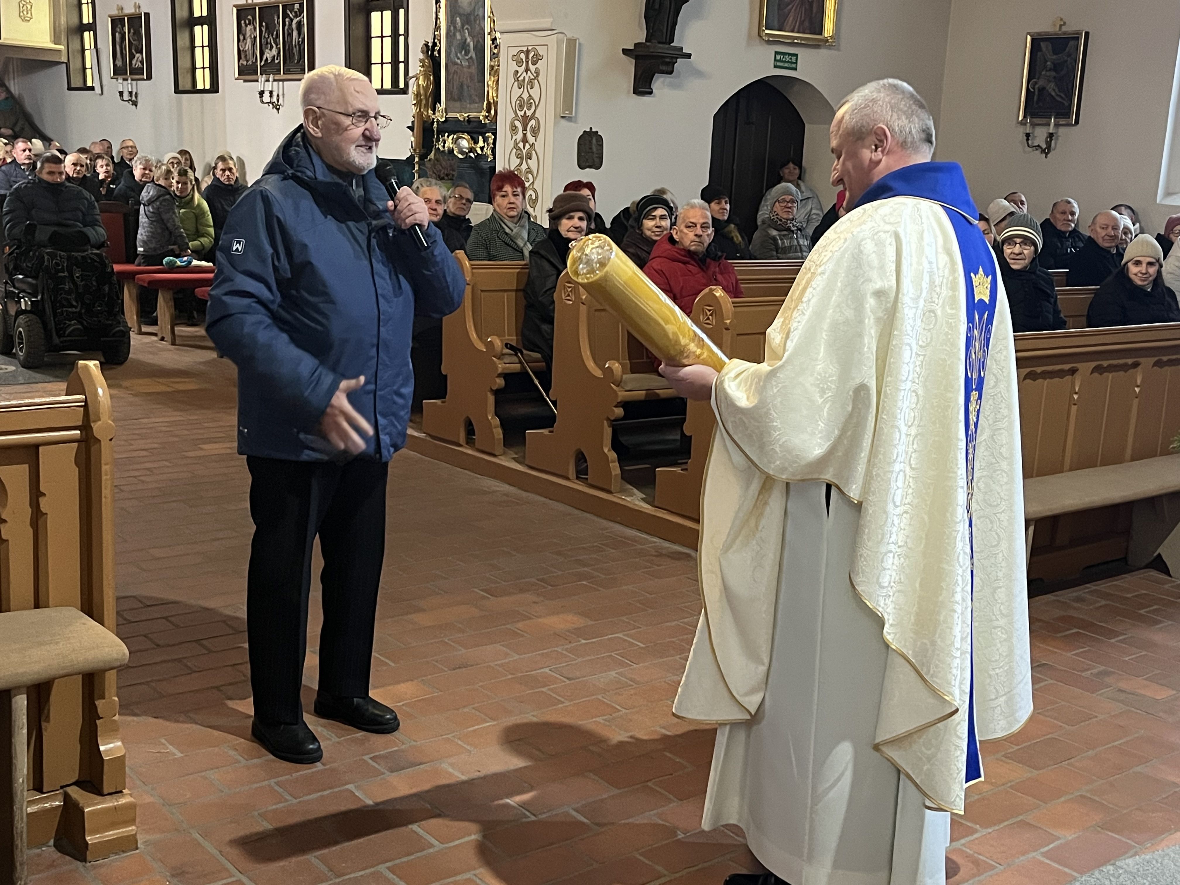 Paschał ofiarowany przez Zenona Boguckiego z okazji wspomnienia św. Ambrożego