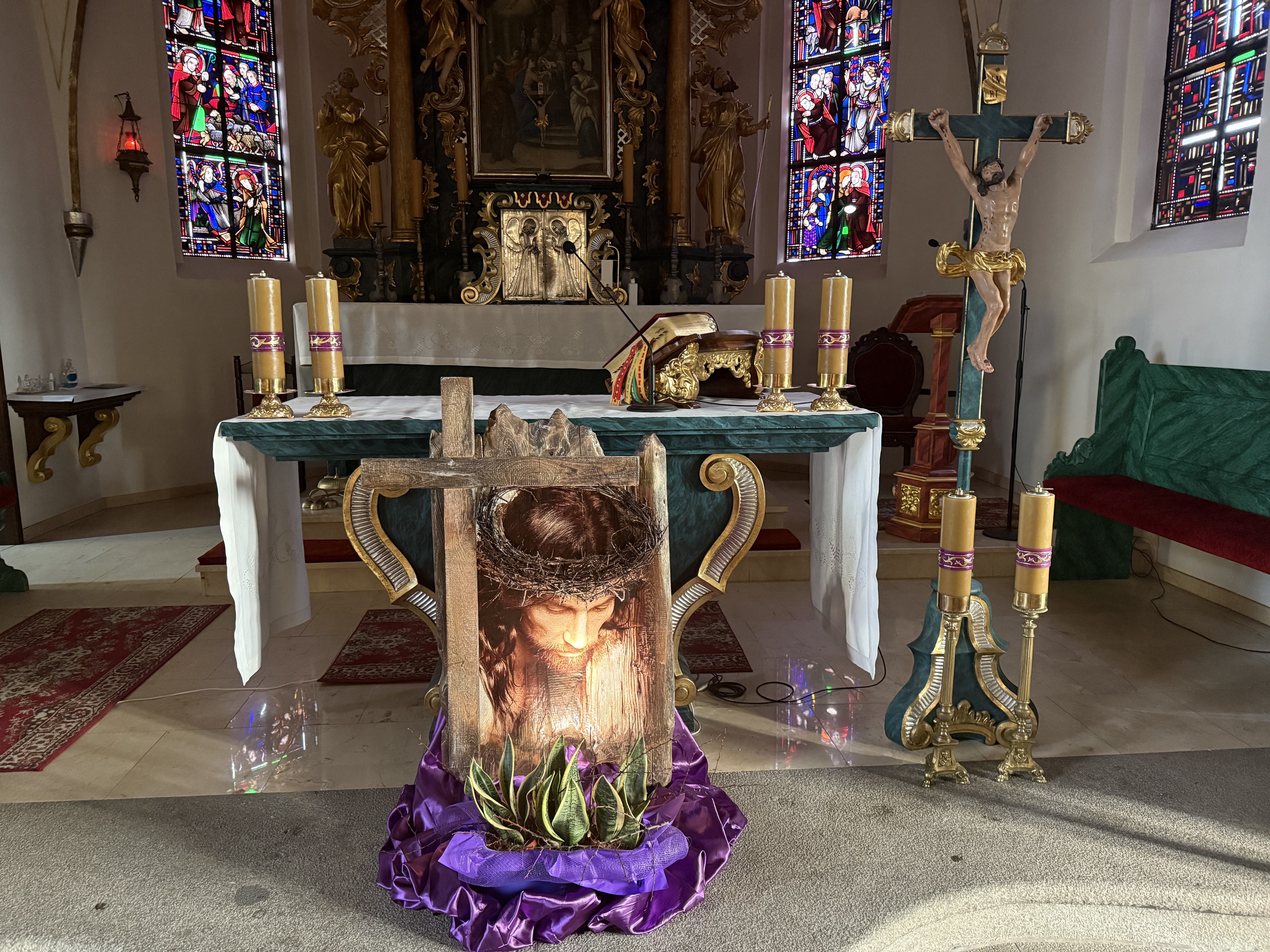 ORĘDZIE   PAPIEŻA   FRANCISZKA   NA   WIELKI   POST